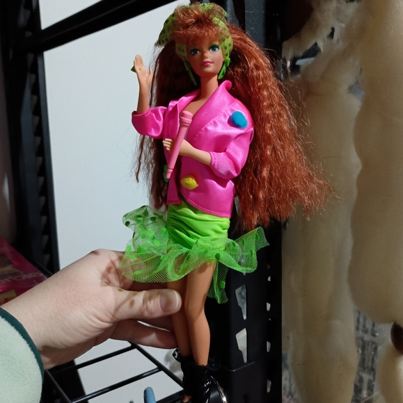 Dance Club "Kayla" Midge Barbie out of box - Picture 5 of 10